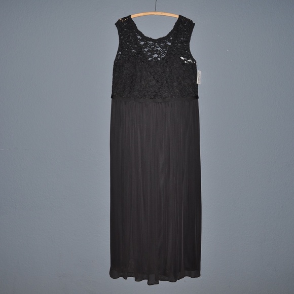 New DAVID'S BRIDAL Black Lace Bodice Long Gown NWT - Picture 3 of 7